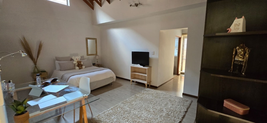 5 Bedroom Property for Sale in Xanadu Eco Park North West